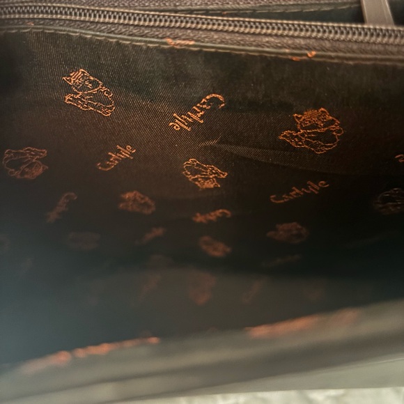 Camera bag style crossbody bag by Carlyle - Picture 8 of 9